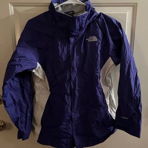 Girl’s North Face Snow Jacket. Size 14/16 (L).
